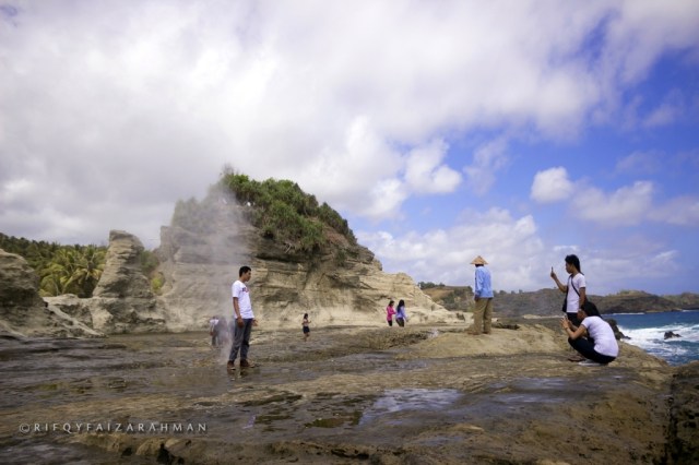 Pantai Klayar Pacitan