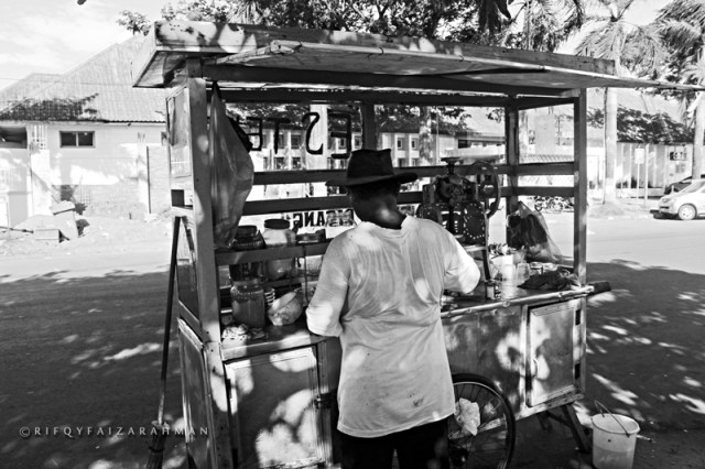 Ah, saya lupa namanya siapa.