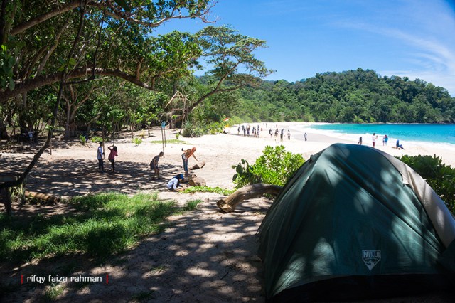 Pantai Sendiki Malang