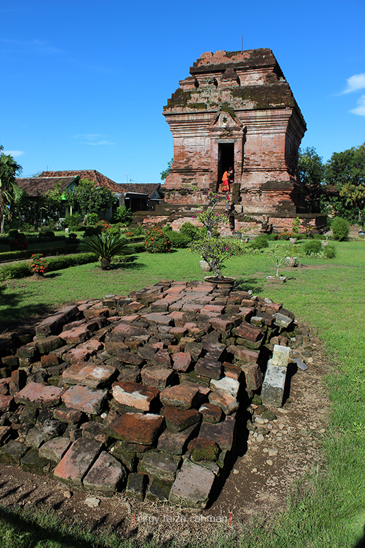 Candi Pari Sidoarjo