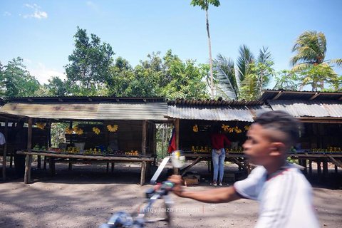 Tak hanya mangga, buah jeruk juga sedang mahal. Harganya mencapai 20 ribu rupiah untuk 4-5 buah jeruk.