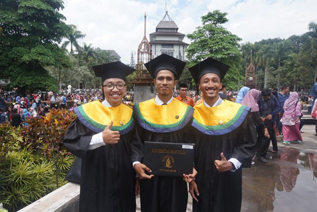 Kami, adalah sekian kecil dari generasi muda yang diharapkan dapat berkontribusi nyata di bidang pertanian, khususnya di Indonesia. Doakan kami!