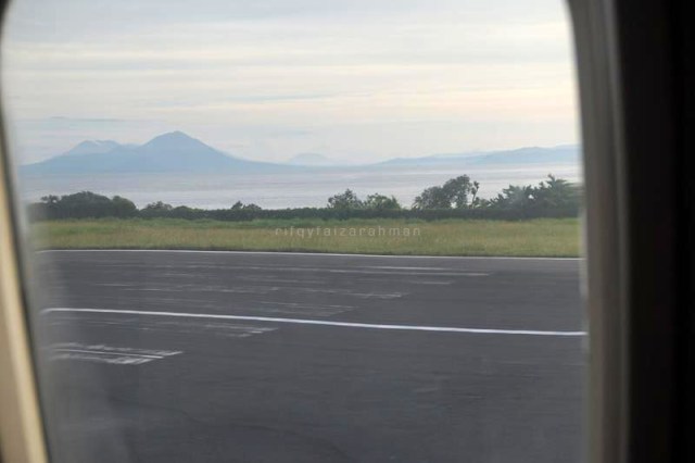 Saat mendarat di Bandara Sultan Babullah, Ternate