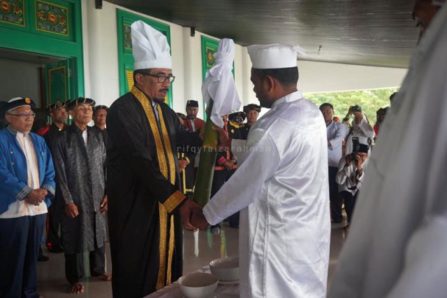 Penyerahan Ake Dango kepada Sultan Tidore Hi. Husain Sjah