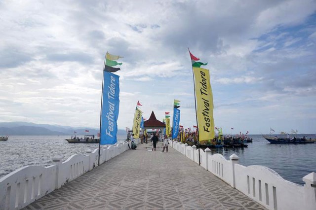 Suasana dermaga Kesultanan Tidore jelang Parade Juanga