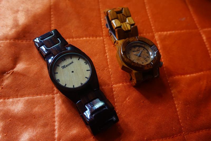 Jam tangan kayu "Maccasi Craft" Banyuwangi