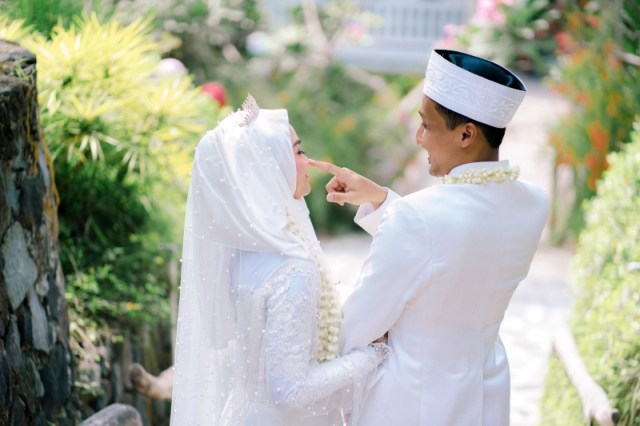 Pernikahan Rifqy dan Emmy