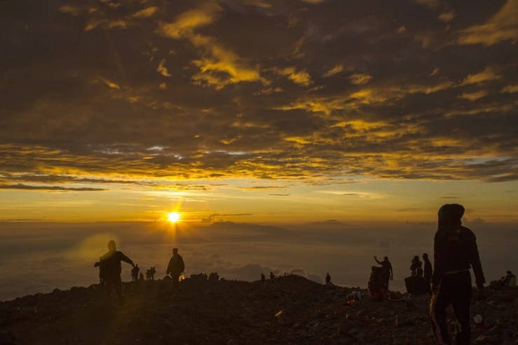 Sunrise dari puncak mahameru gunung semeru