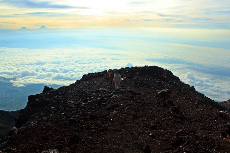 Puncak Gunung Slamet